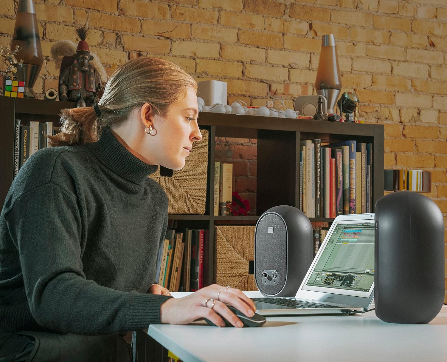 JBL Professional 104 | Speaker Bluetooth Studio Monitor JBL Professional 104 | Speaker Bluetooth Studio Monitor